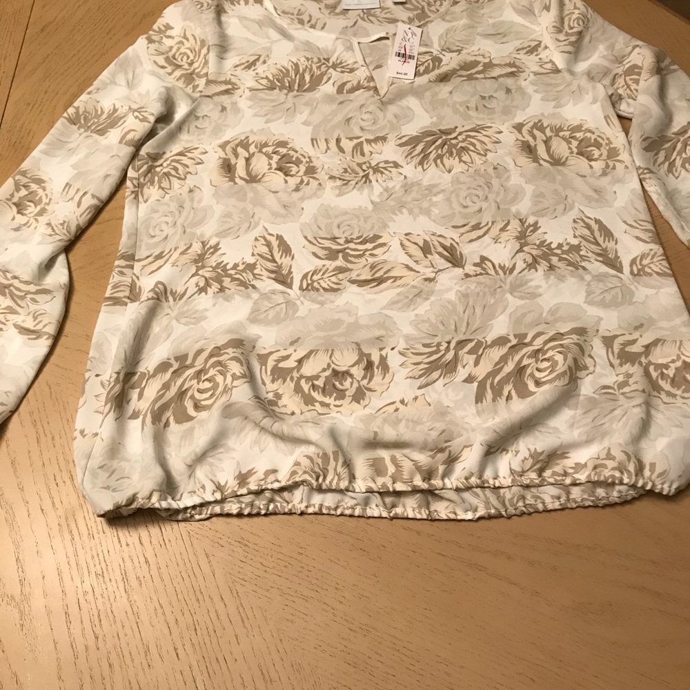 Blouse - Picture 7 of 8